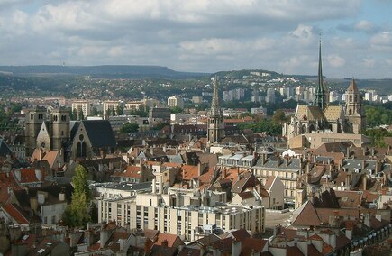 Commentaires sur les Architectes dans la region de Bourgogne-Franche-Comté
